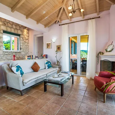 Belvedere Rosa Tsoukaladhes